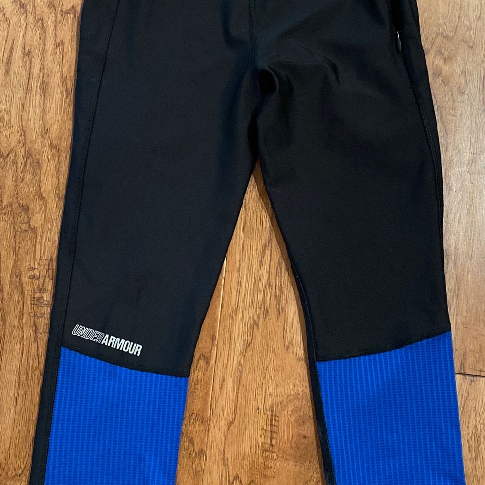 Under Armour Crop Mesh Legging - Picture 5 of 6